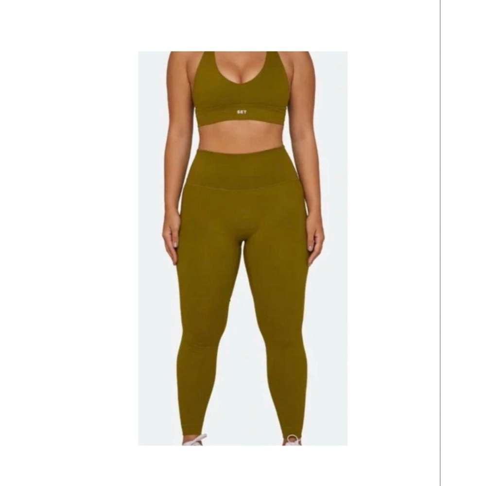 Set Active Olive Soho Green Olive Green Luxform High Rise Legging- Size XS